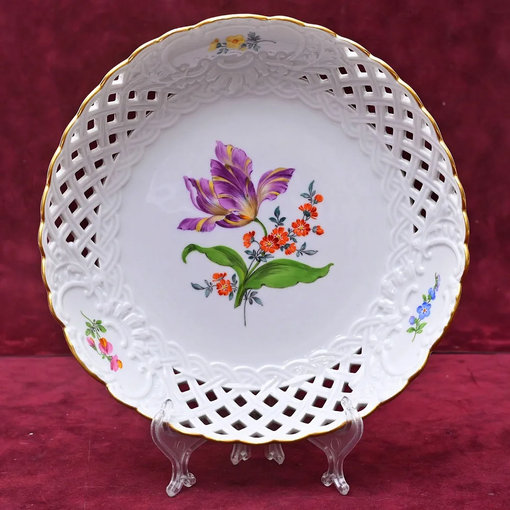 Сервировочная Тарелка - Блюдо - Сухарница «ТЮЛЬПАН», Фарфор MEISSEN Германия.