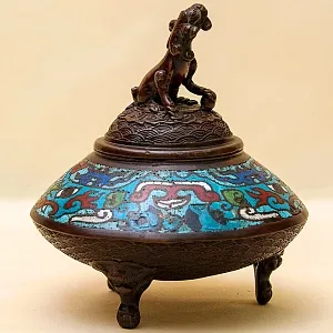 Редкость! Антикварная Шкатулка «Собака ФУ» в стиле «Шамплеве», Металл, Эмаль, Япония 20 гг.