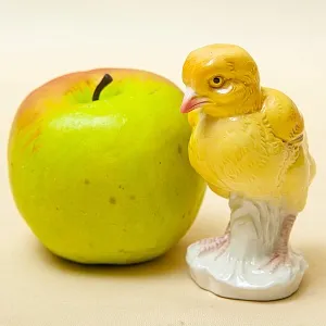 Коллекционная Фарфоровая статуэтка «Маленький Цыплёнок», Карл Энс / Karl Ens, Германия, 50-е гг.