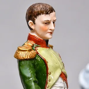 Коллекционная Фарфоровая статуэтка «Наполеон Бонапарт и Луиза Прусская» Scheibe-Alsbach Германия. 