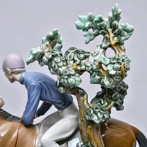 Редкость! Большая Фарфоровая статуэтка «Жокей и девушка», Lladro Испания, 1974 - 1979 годы.