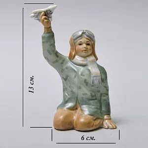 Авторская Коллекционная Фарфоровая Статуэтка «Юный Лёчик», Дулёво Россия.