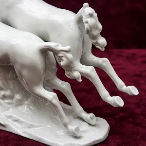 Редкая! Фарфоровая статуэтка «БЕГУЩИЕ ЛОШАДИ» ВАЛЕНДОРФ - WALLENDORF Германия -1963 год.