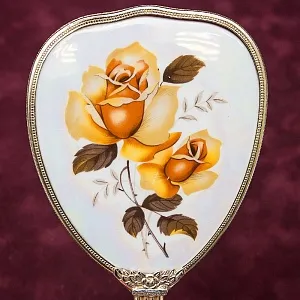 Винтажный Дамский Набор для Туалетного Столика «Желтая Роза», Франция,  середина ХХ века.