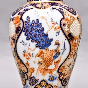 Коллекционные Парные Вазы на подставках из серии «Yokohama» H - 38 см., Фарфор KAISER, Германия.