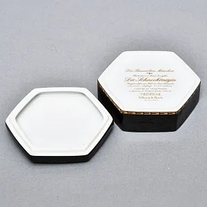 Коллекционная Фарфоровая шкатулка «СНЕГУРОЧКА» из серии «Русские Сказки"», VIlleroy&Boch Германия.