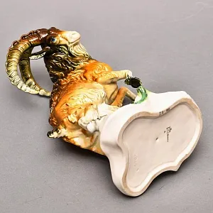 Большая Коллекционная Статуэтка «Горный Козел и Ящерица», Фарфор Karl Ens, Германия - 30-е гг. 