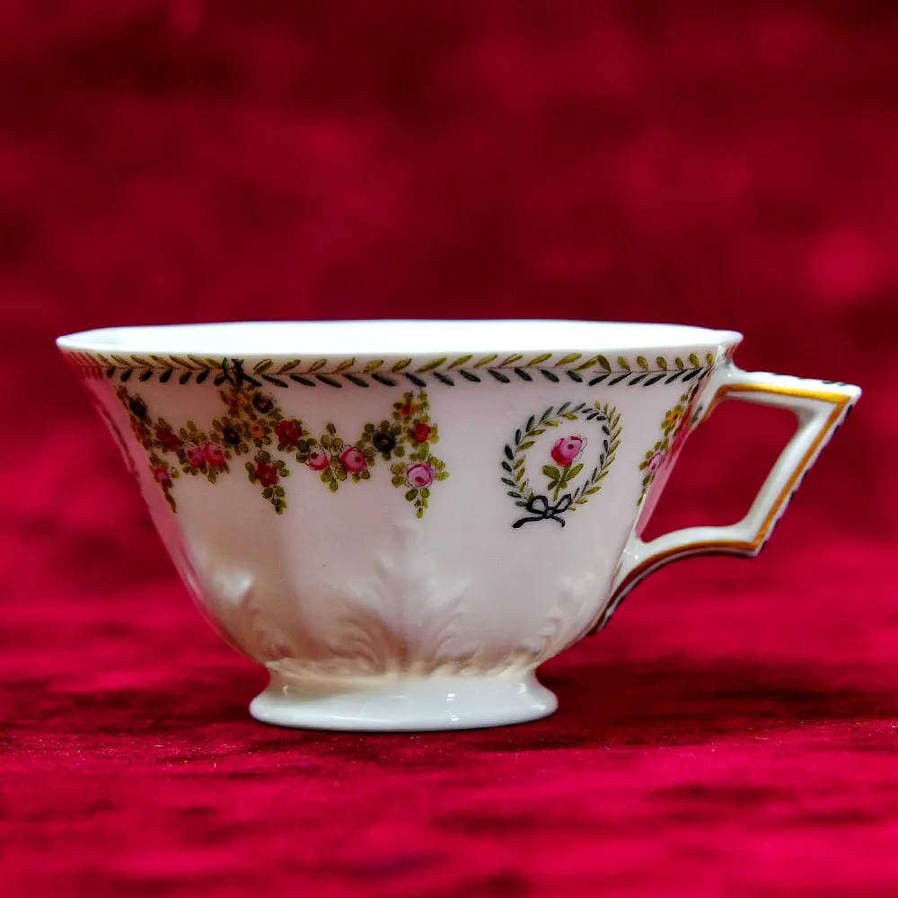 Редкая!!! Коллекционная Кофейная пара «Цветочный орнамент», фарфор Nymphenburg, Германия.