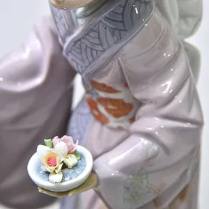 Большая Коллекционная Фарфоровая статуэтка «ВЕСНА В ЯПОНИИ», Lladro Испания -1984 год.