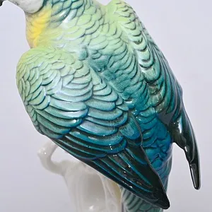 Птица - Фарфоровая статуэтка «Зелёный Попугай», Карл Энс / Karl Ens Германия, 50-е гг.
