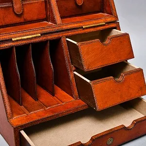 Редкость! Эксклюзивный Кабинетный Настольный Набор Четыре Предмета «БЮРО», Кожа Flamant, Бельгия.