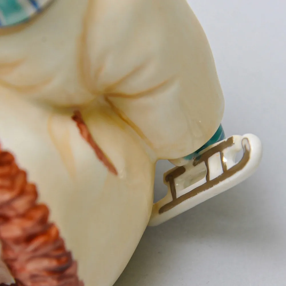 Авторская Коллекционная Фарфоровая Статуэтка «Первые Коньки», Россия.