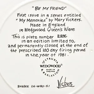 Коллекционная Фарфоровая тарелка «Детство. Будь моим другом», Wedgwood Англия - 1985 год. 