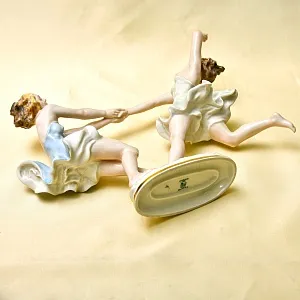 Авторская Коллекционная Статуэтка «ПОДРУГИ. ТАНЕЦ», фарфор Hutschenreuther, Германия 1955-1968 годы. 