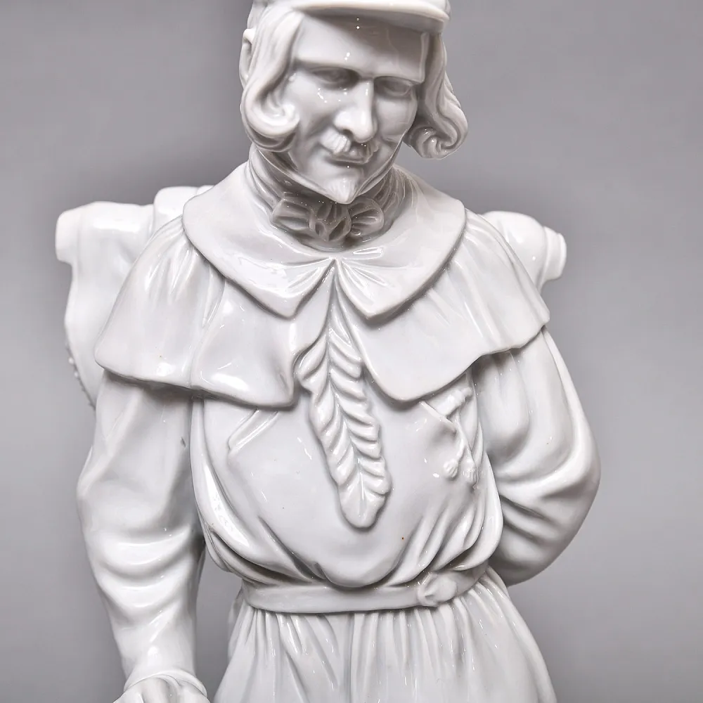 Большая Фарфоровая Статуэтка «ПУТНИК», Wiener Porzellanmanufaktur Augarten, Австрия середина ХХ века.
