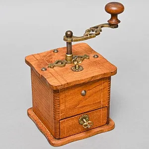 Редкая Коллекционная Ручная Механическая Кофемолка Франция середина ХХ века.