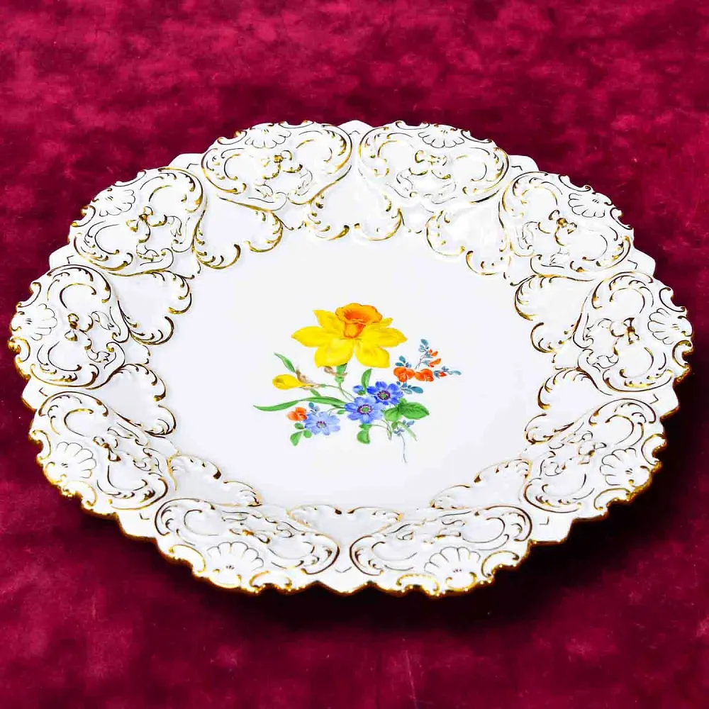 Антикварное Фарфоровое Блюдо - Тарелка «БУКЕТ С НАРЦИССОМ», MEISSEN Германия, первая половина ХХ века.