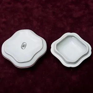 Квадратная Фарфоровая Шкатулка «Цветочная Нежность Лимож Limoges Франция.