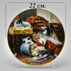 Коллекционная Фарфоровая тарелка «Кошка - котята - Игра со шляпной коробкой», W.J.GEORGE США - 1990 год.