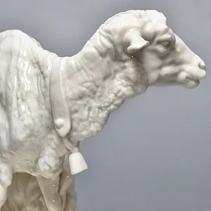 Коллекционная Фарфоровая статуэтка «Овца с ягненком», Nymphenburg Германия, середина ХХ века.