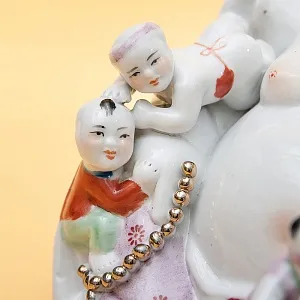 «Хотэй с детьми» Коллекционная Фарфоровая Статуэтка Китай 50 -е годы ХХ века.