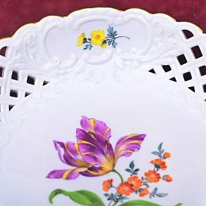 Сервировочная Тарелка - Блюдо - Сухарница «ТЮЛЬПАН», Фарфор MEISSEN Германия.