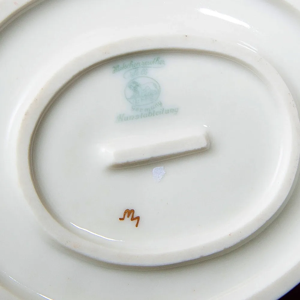 Фарфоровая Статуэтка «Девушка в белом платье», Hutschenreuther, Германия -1955-1968гг.