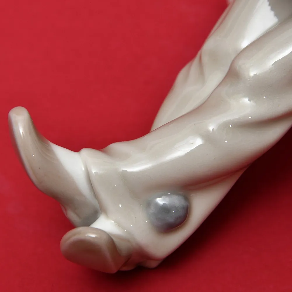 Коллекционная Фарфоровая статуэтка «Маленький клоун с аккордеоном», Lladro Испания, 1971 - 1981 годы.