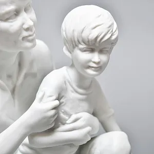 Редкая!!! Коллекционная Фарфоровая Статуэтка «Отец и Сын», Kaiser, Германия -1979 год.