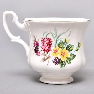 Коллекционная Фарфоровая Кофейная пара «Букет с ежевикой», ROYAL ALBERT Англия.