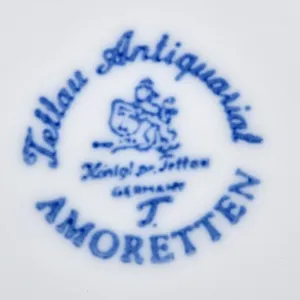 Фарфоровое Кашпо - Ваза для цветов «Путти у костра», Furstenberg / Tettau Германия, середина ХХ века.