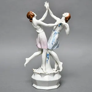 Антикварная Фарфоровая статуэтка Арт Деко «Танцующие девушки», VOLKSTEDT Германия, 30- гг.