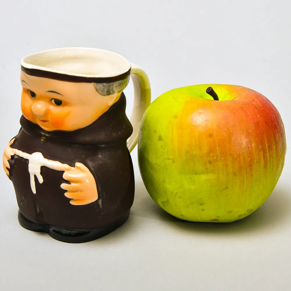 «Очаровательный Монах» Фарфоровый Кувшинчик - Молочник - Соусник на 200 мл., GOEBEL Германия.