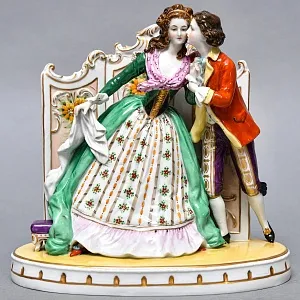 Коллекционная Фарфоровая статуэтка «Свидание за ширмой», Scheibe-Alsbach Германия, середина ХХ века. 