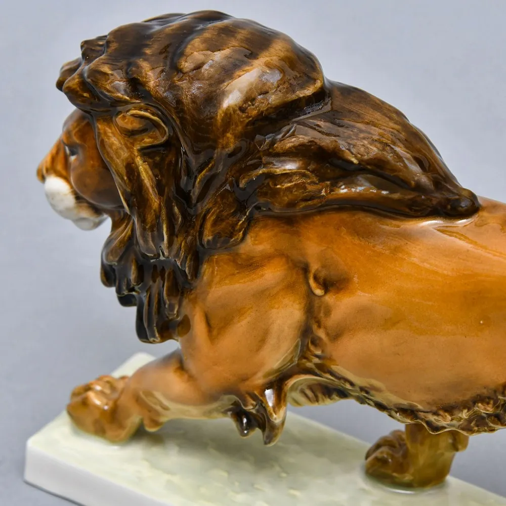 Коллекционная Фарфоровая статуэтка «Идущий ЛЕВ», Hutschenreuther Германия, 1955 - 1968 годы.