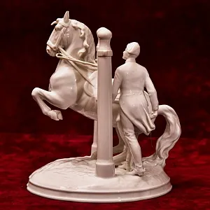 Редкая! Фарфоровая статуэтка «ТРЕНИРОВКА», Wiener Porzellanmanufaktur Augarten, Австрия, середина ХХ века.