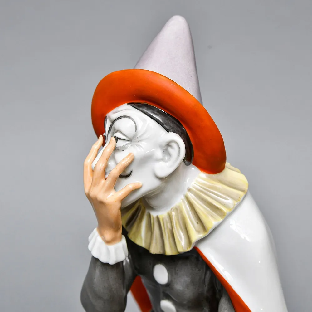 Антикварная Фарфоровая скульптура «Паяц с мандолиной», ROSENTHAL Германия - 1922 год.