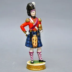 Редкая!!! Фарфоровая Cтатуэтка «Солдаты Британской Армии. 92-й пехотный полк», RUDOLF KAMMER Германия. 