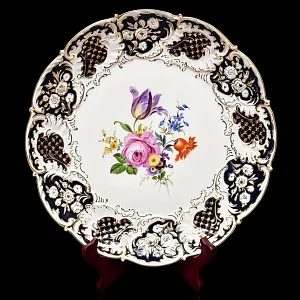 Коллекционное Фарфоровое Блюдо - Тарелка «Букет с тюльпаном и розой», Кобальт, MEISSEN Германия - 1970 год.