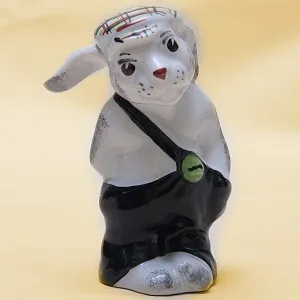 Фарфоровая Статуэтка «Заяц-хулиган» СССР Дулево -70 -е годы ХХ века.