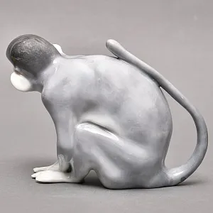 Антикварная Фарфоровая статуэтка «ОБЕЗЬЯНА», Karl Ens Германия, 1900 - 1919 годы.