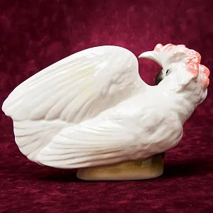 Большая Статуэтка Птица - Попугай - Какаду Малуккский, фарфор ИФЗ, Россия.