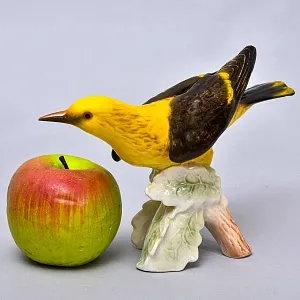 Коллекционная Фарфоровая статуэтка «Птица. ИВОЛГА», GOEBEL Германия, 1972 - 1979 годы.