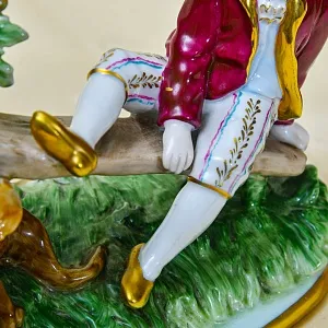 Коллекционная Фарфоровая Статуэтка «Дети на Качелях», Германия, вторая половина ХХ века.