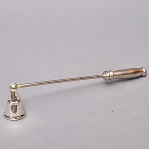 Винтажный «Гасильник - Тушитель» - Приспособление для Тушения Горящих Свечей, Silverplated SHEFFIELD Англия.