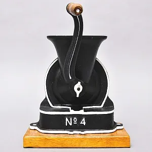 Большая Антикварная Чугунная Ручная Механическая Мельница №4, SALZBURG Австрия начало ХХ века.