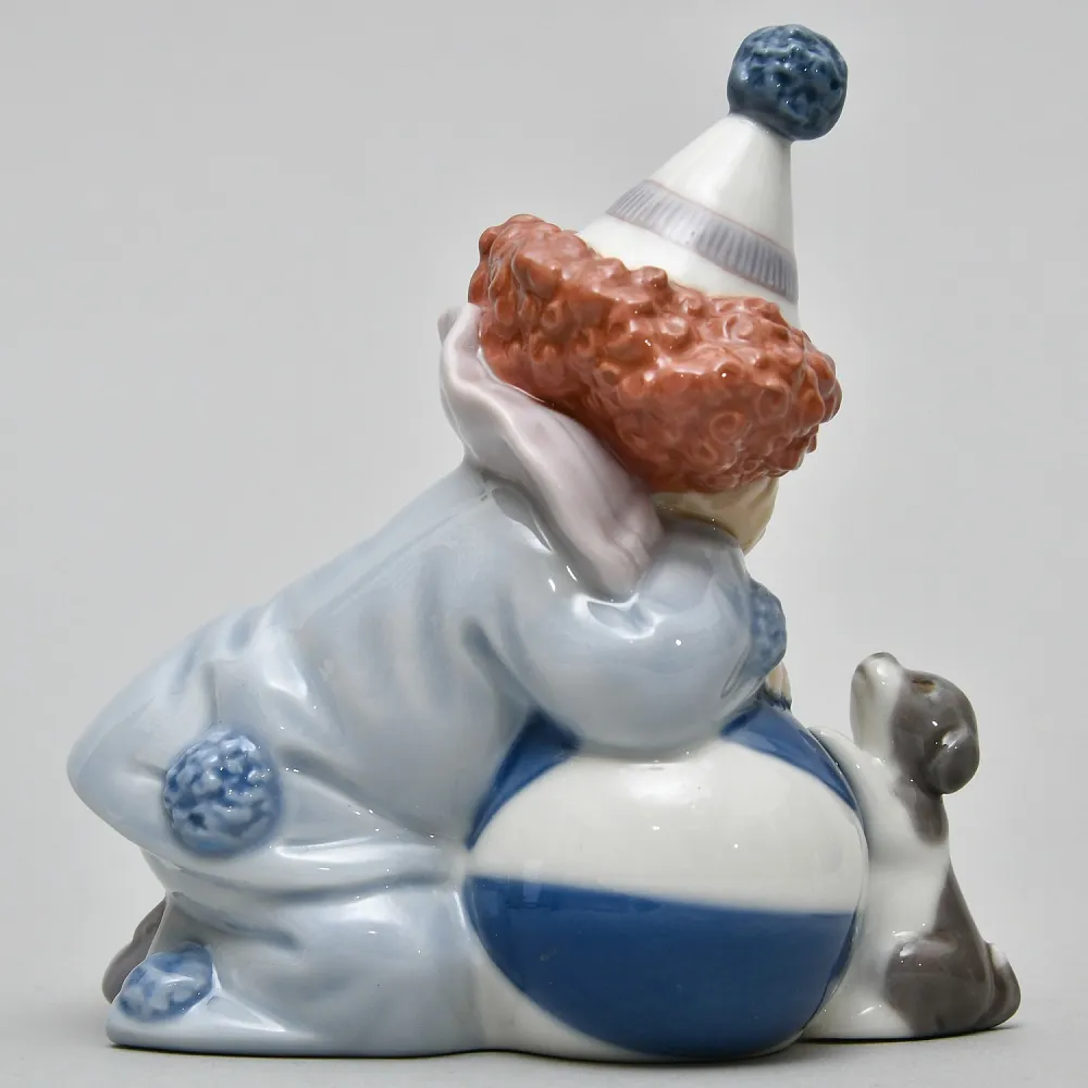 Фарфоровая статуэтка «Маленький клоун с мячом и собачкой» Lladro, Испания - 1985 год.