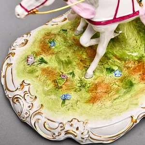 Большая Фарфоровая статуэтка «Карета с влюбленной парой», Scheibe Alsbach Германия, 1925 - 1962 гг. 