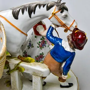 Антикварная Статуэтка - Салфетница «Дети и мул», фарфор SITZENDORF, Германия 1884 - 1902 годы.