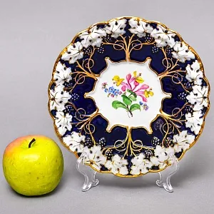 Антикварное Блюдо - Тарелка «Виноградная лоза», Фарфор MEISSEN Германия, 1924 - 1934 годы.  